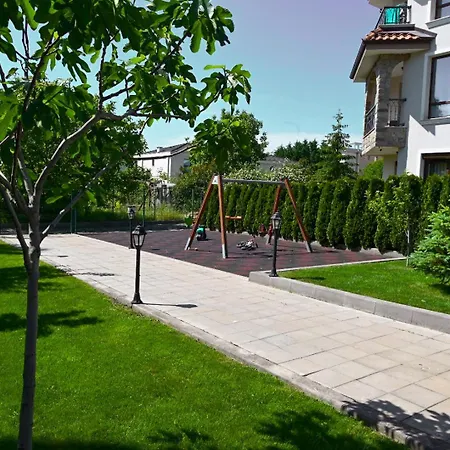 зара Apartment Burgas